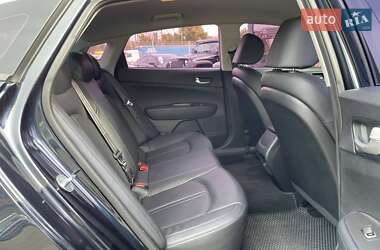 Седан Kia K5 2016 в 