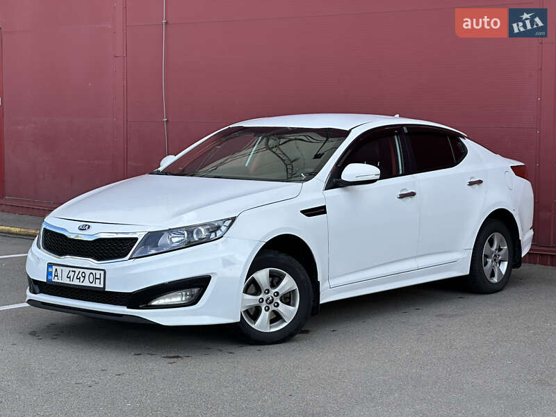 Седан Kia K5 2012 в 