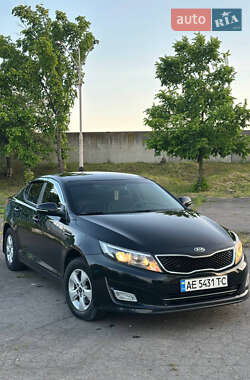 Седан Kia K5 2013 в 