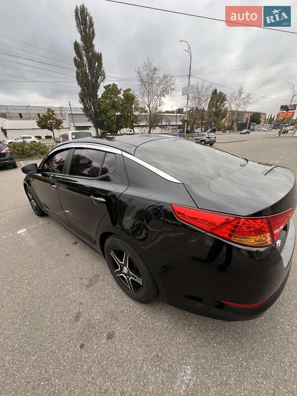 Седан Kia K5 2012 в Киеве