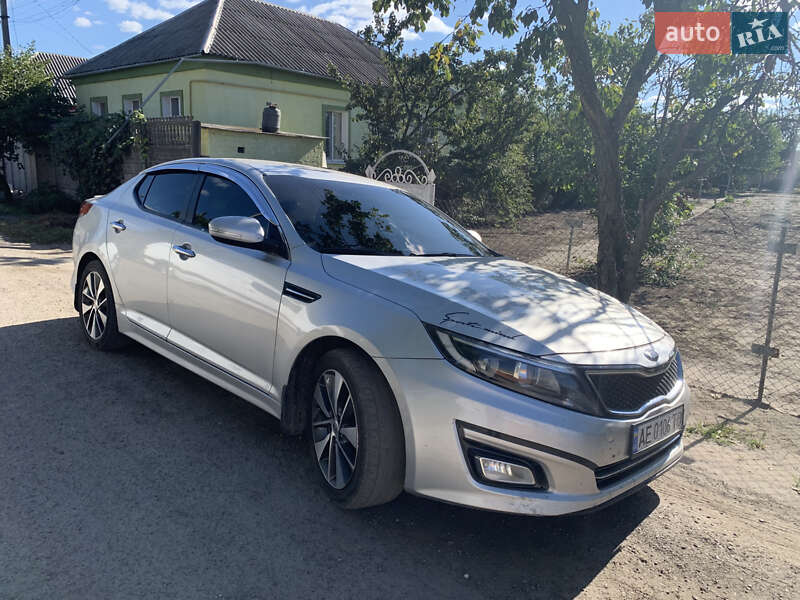 Седан Kia K5 2013 в 