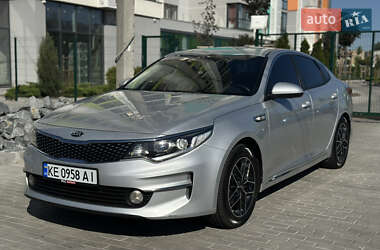 Седан Kia K5 2018 в Дніпрі