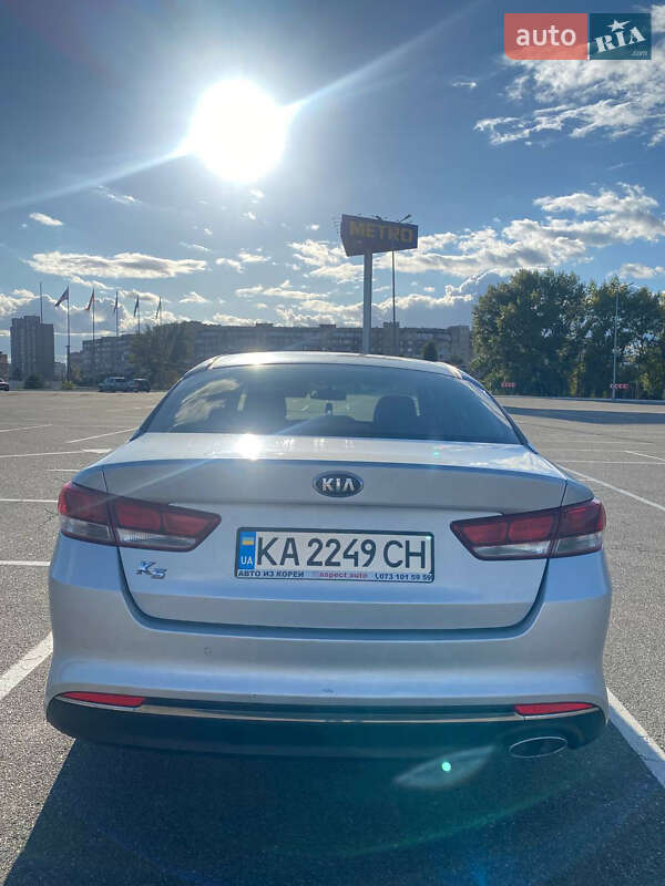 Седан Kia K5 2016 в Павлограде