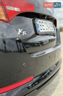 Седан Kia K5 2011 в 