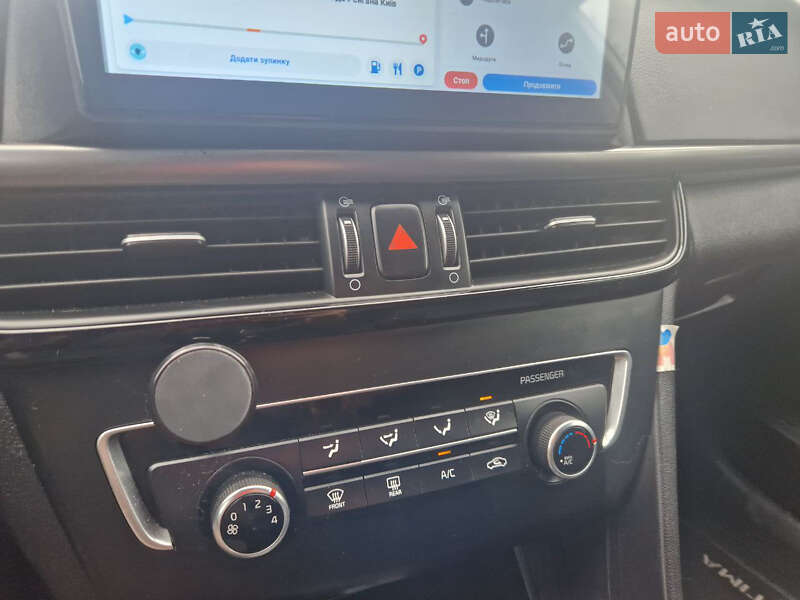 Седан Kia K5 2018 в Виннице