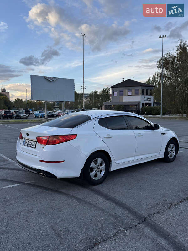 Седан Kia K5 2014 в Запорожье