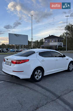 Седан Kia K5 2014 в 