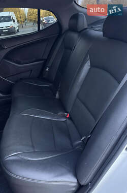 Седан Kia K5 2014 в 