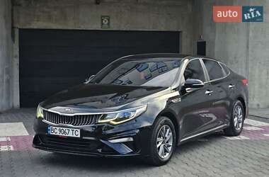 Седан Kia K5 2019 в Львові