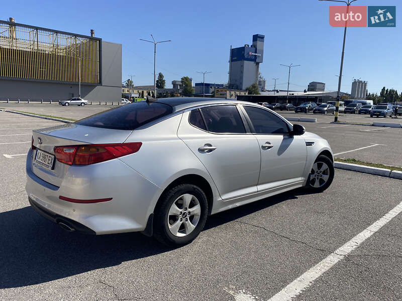 Седан Kia K5 2014 в Киеве