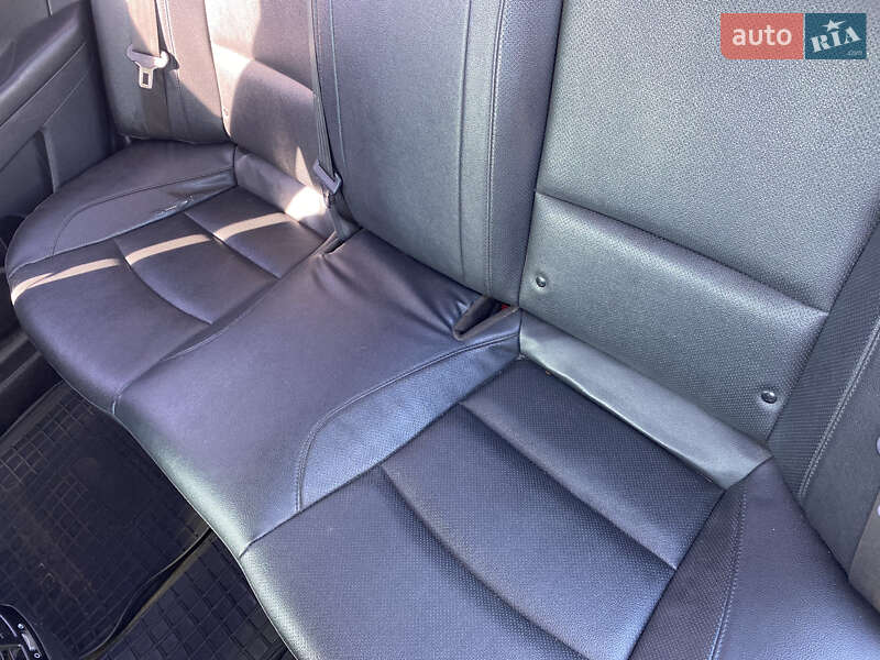 Седан Kia K5 2014 в Киеве