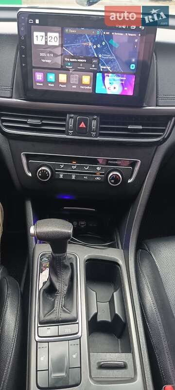 Седан Kia K5 2016 в Києві
