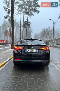 Седан Kia K5 2012 в 