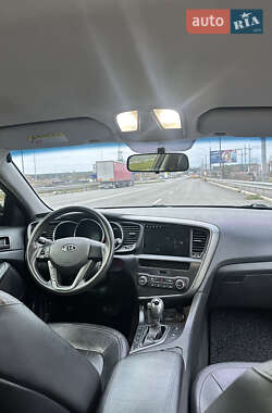 Седан Kia K5 2012 в 