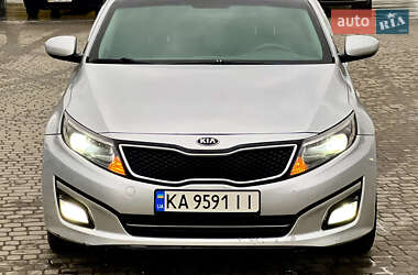 Седан Kia K5 2015 в Самборі