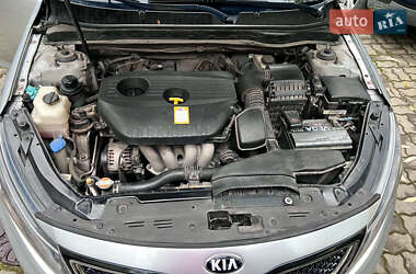 Седан Kia K5 2015 в 