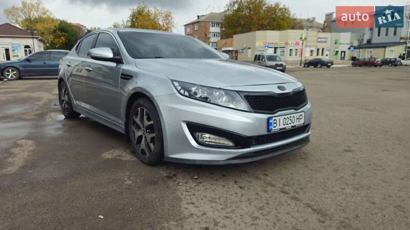 Седан Kia K5 2013 в Знаменке