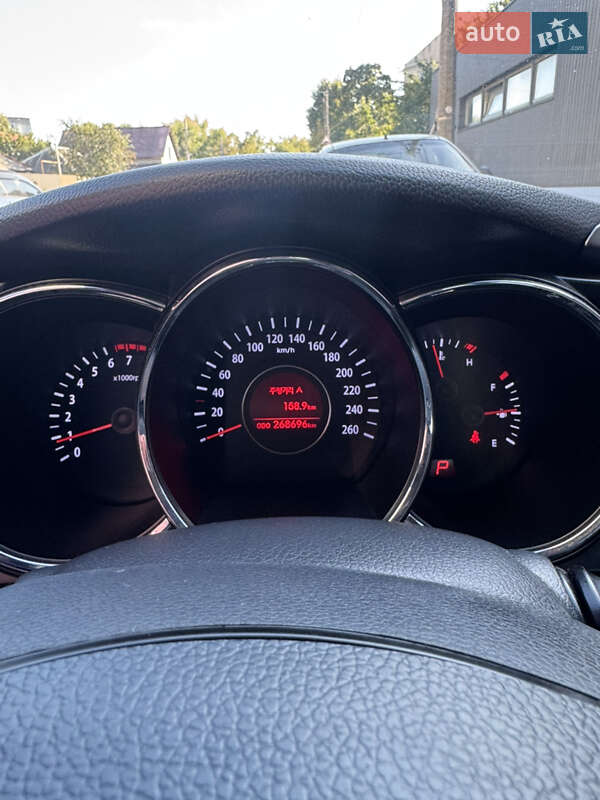 Седан Kia K5 2012 в Києві