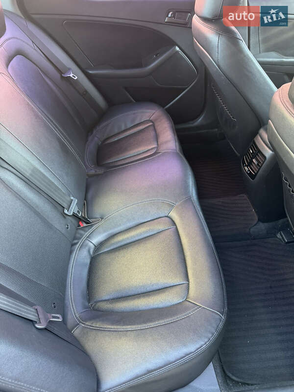 Седан Kia K5 2012 в Києві