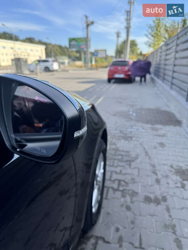 Седан Kia K5 2012 в Києві