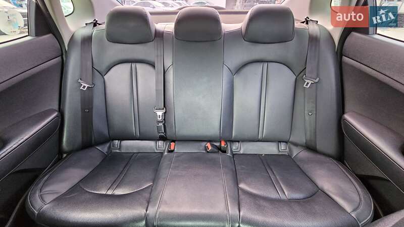 Седан Kia K5 2018 в Киеве