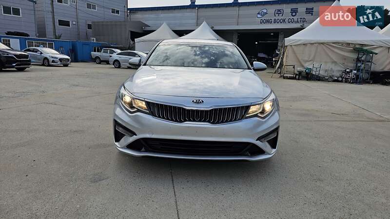 Седан Kia K5 2018 в Киеве