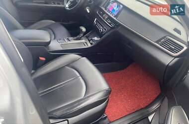 Седан Kia K5 2017 в 