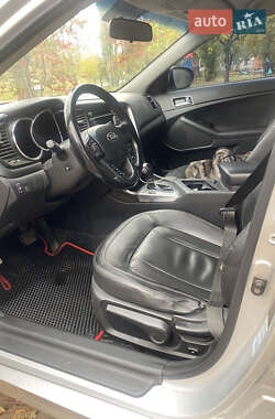Седан Kia K5 2013 в 