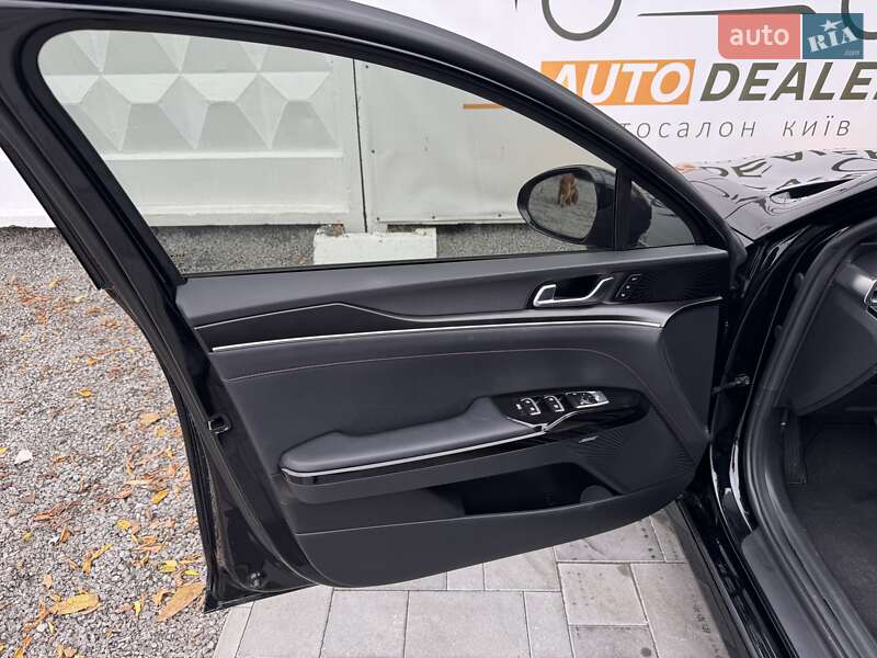 Седан Kia K5 2023 в Києві
