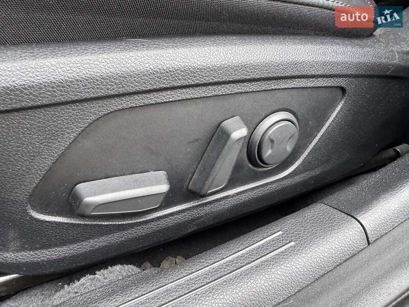 Седан Kia K5 2023 в Києві