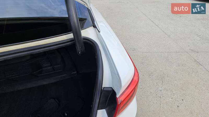 Седан Kia K5 2018 в Києві