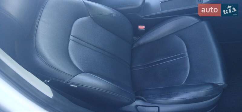 Седан Kia K5 2015 в Одесі