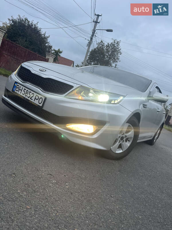 Седан Kia K5 2013 в Одесі