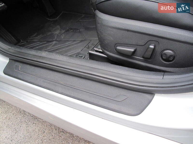 Седан Kia K5 2017 в Киеве фото 16 Седан Kia K5 2017 в Киеве