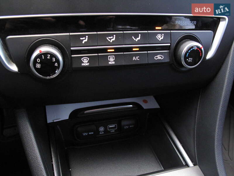 Седан Kia K5 2017 в Киеве фото 51 Седан Kia K5 2017 в Киеве