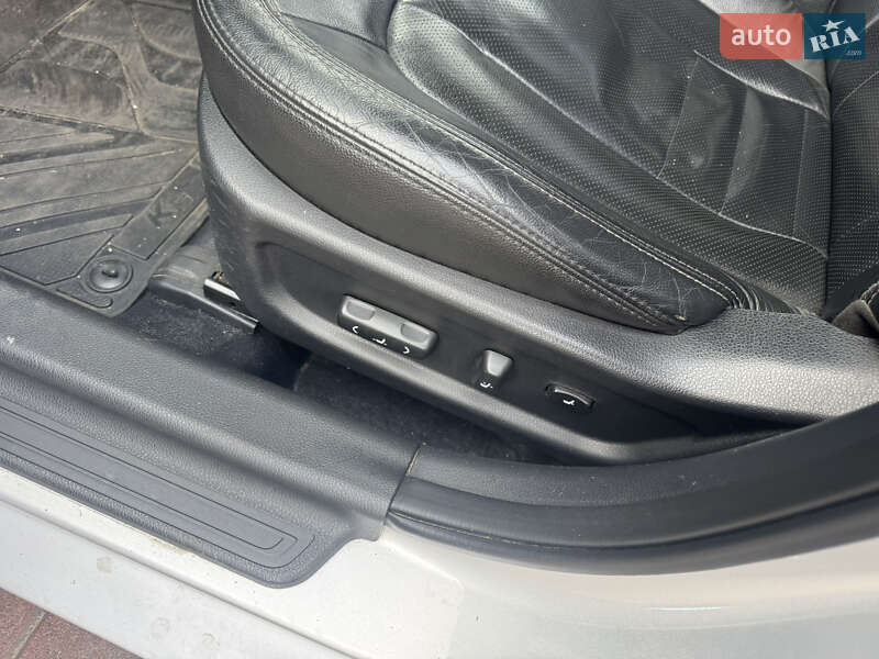 Седан Kia K5 2013 в Киеве