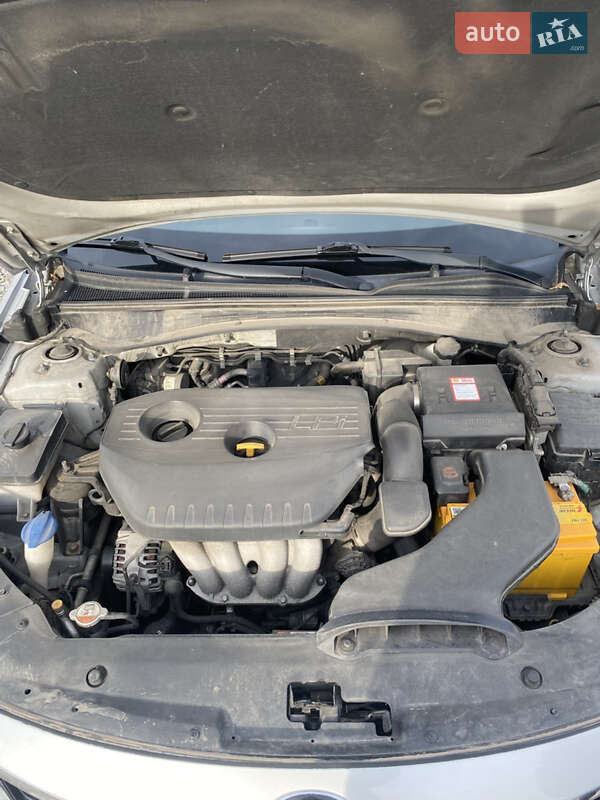 Седан Kia K5 2016 в Бучі фото 19 Седан Kia K5 2016 в Бучі