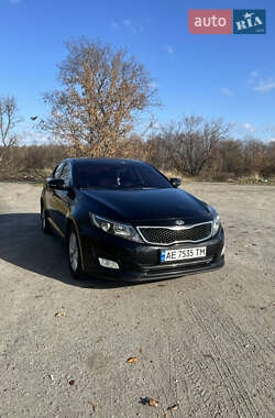 Седан Kia K5 2015 в Дніпрі