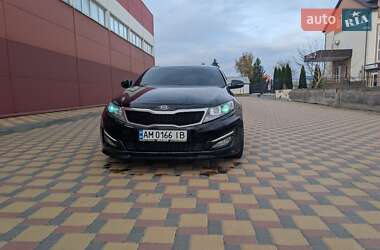 Седан Kia K5 2010 в Гайсине