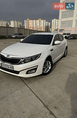 Седан Kia K5 2014 в Одессе