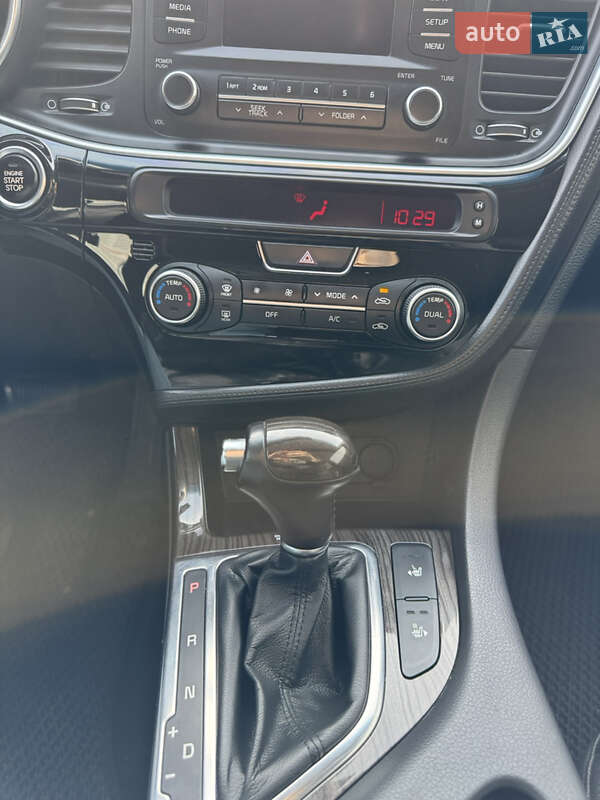 Седан Kia K5 2014 в Одессе