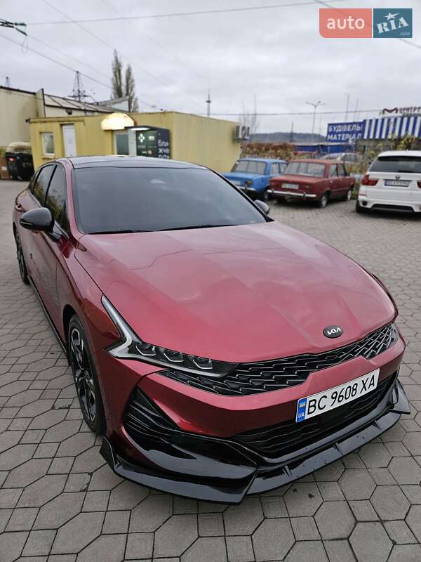 Седан Kia K5 2020 в Львове