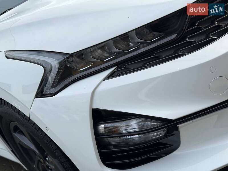 Седан Kia K5 2020 в Одессе