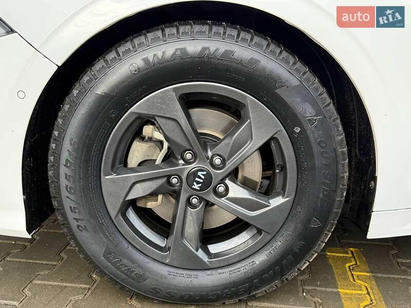 Седан Kia K5 2020 в Одессе