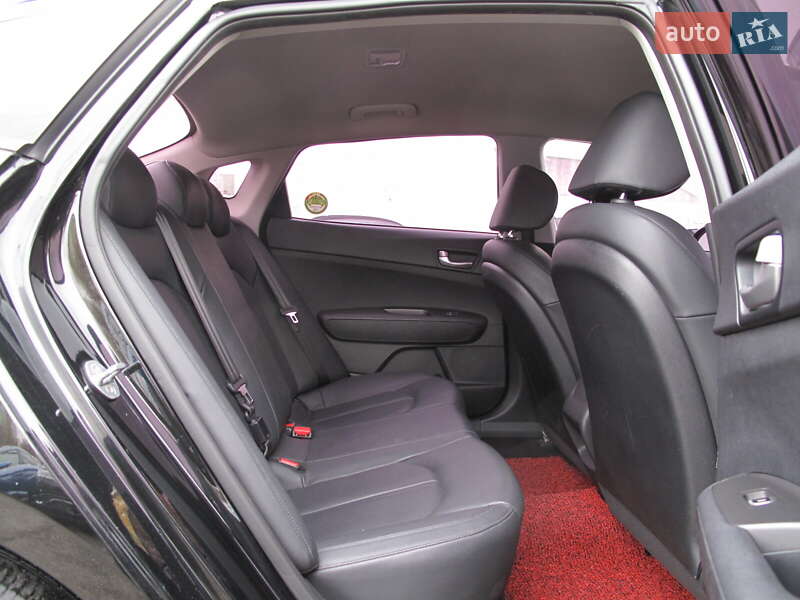 Седан Kia K5 2017 в Києві фото 62 Седан Kia K5 2017 в Києві