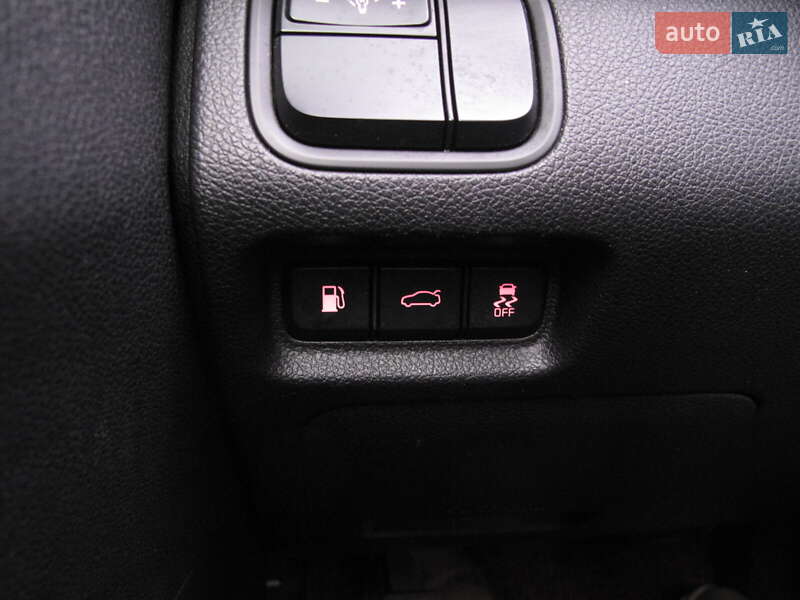 Седан Kia K5 2017 в Києві фото 66 Седан Kia K5 2017 в Києві