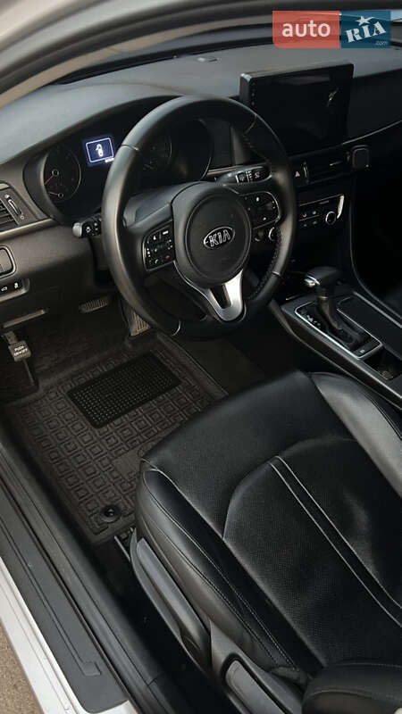 Седан Kia K5 2016 в Києві фото 15 Седан Kia K5 2016 в Києві