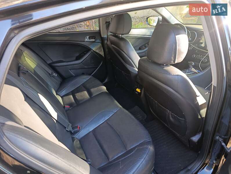 Седан Kia K5 2014 в Одесі