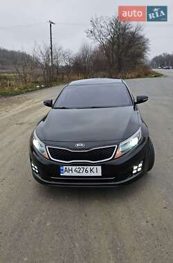 Седан Kia K5 2015 в Чернівцях
