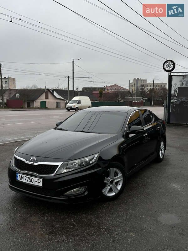 Седан Kia K5 2010 в Житомирі
